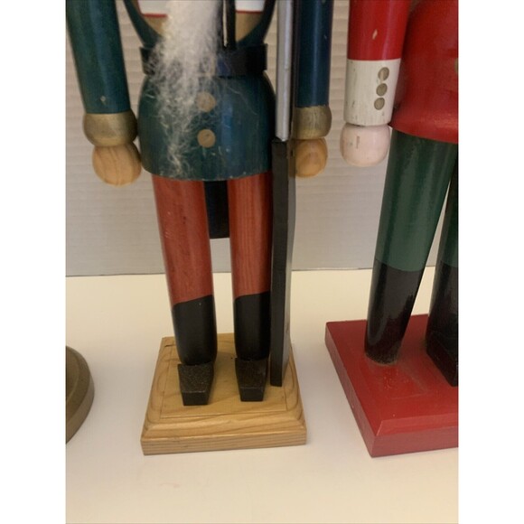 Christmas Ornament Nutcracker Set Of 3 damage parts only - Picture 7 of 16